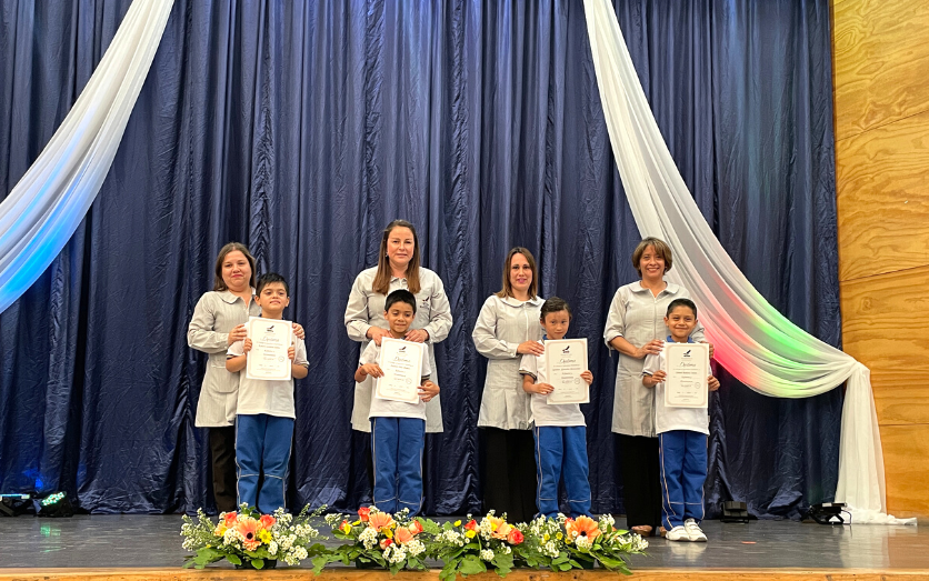 Ceremonia De Premiaciones Educación Básica - Colegio Manquecura Valle ...